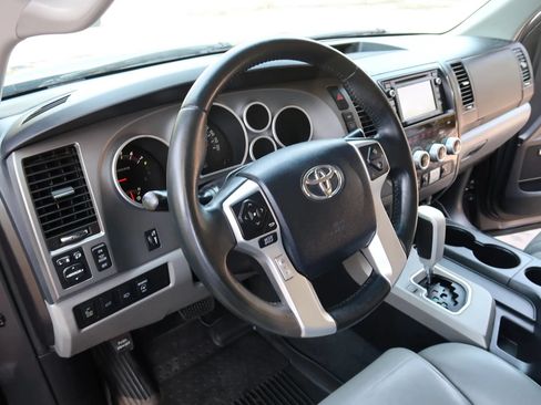 Used 2017 Toyota Sequoia Limited w/ Safety & Convenience Package AWD/4WD image 16