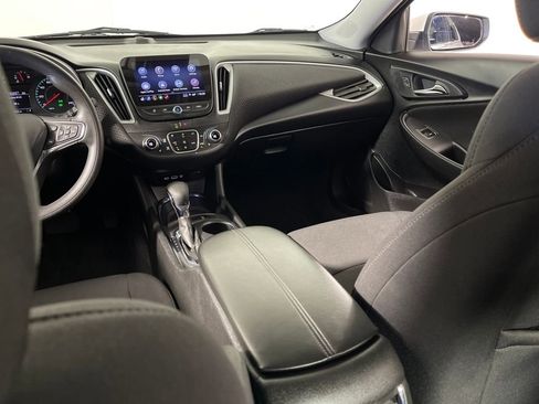 Used 2024 Chevrolet Malibu LT image 18