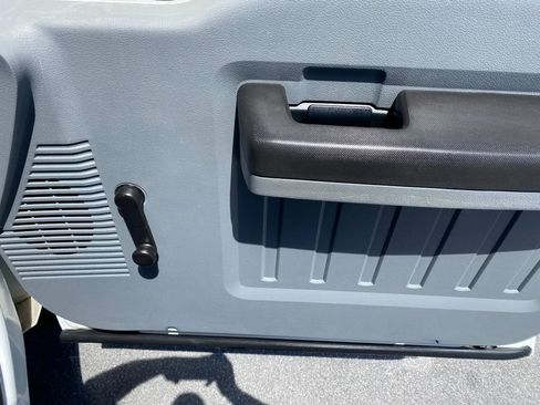 Used 2012 Ford F550 4x4 Regular Cab Super Duty w/ Payload Upgrade Pkg image 18