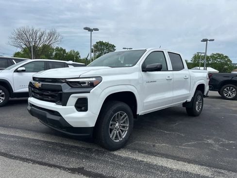 New 2025 Chevrolet Colorado LT w/ LT Convenience Package AWD/4WD image 1