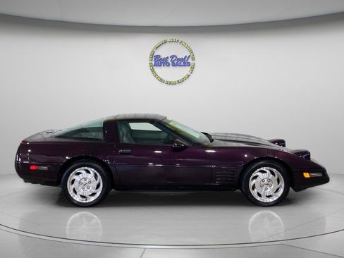 Used 1993 Chevrolet Corvette Coupe RWD image 8