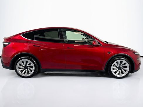 Used 2026 Tesla Model Y Long Range image 4