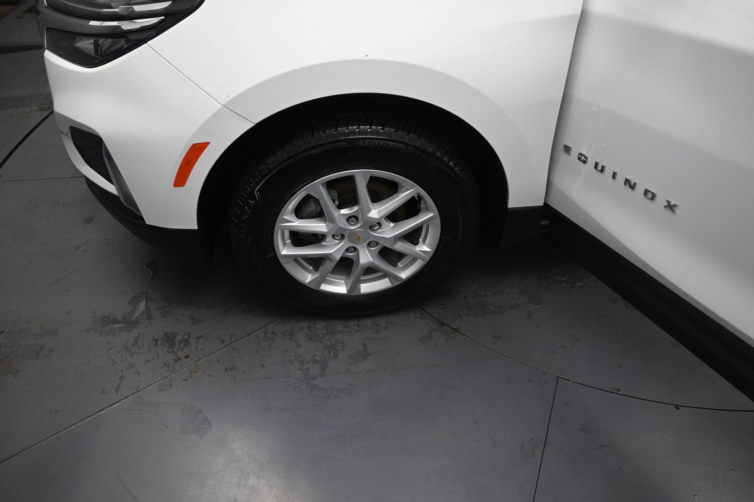 Used 2024 Chevrolet Equinox LT AWD/4WD image 17