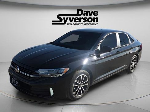 Used 2023 Volkswagen Jetta Sport image 1