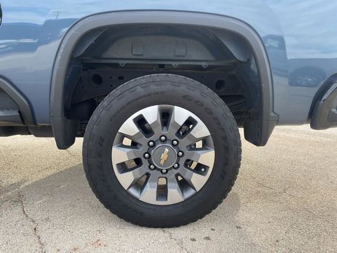 Used 2024 Chevrolet Silverado 2500 Custom w/ Custom Value Package image 37