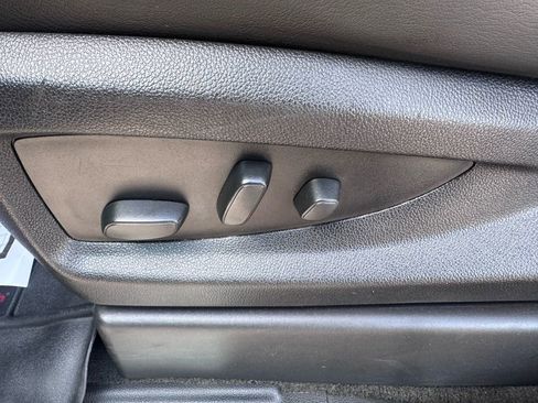 Used 2018 GMC Yukon XL Denali w/ Denali Ultimate Package image 15