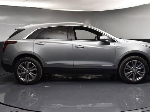 Used 2025 Cadillac XT5 Premium Luxury FWD image 8