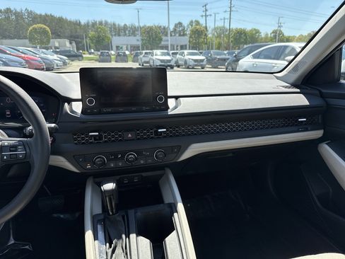 Certified 2024 Honda Accord EX image 30