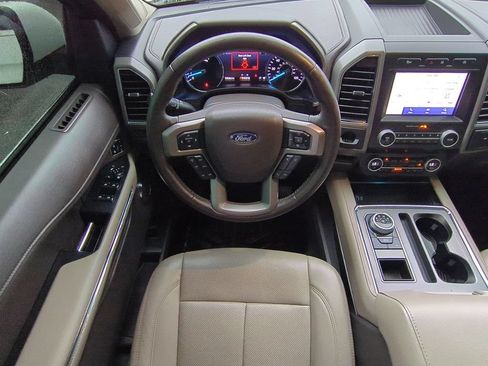 Used 2021 Ford Expedition XLT RWD image 16