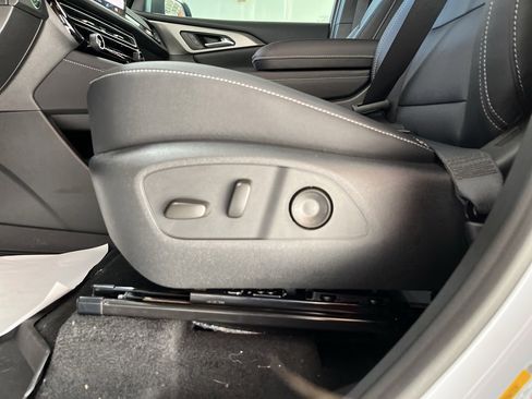 New 2026 Chevrolet Traverse LT w/ LPO, Floor Liner Package image 26