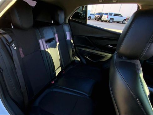 Used 2020 Buick Encore Preferred image 19