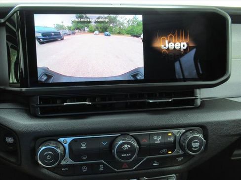 New 2026 Jeep Gladiator Sport AWD/4WD image 25