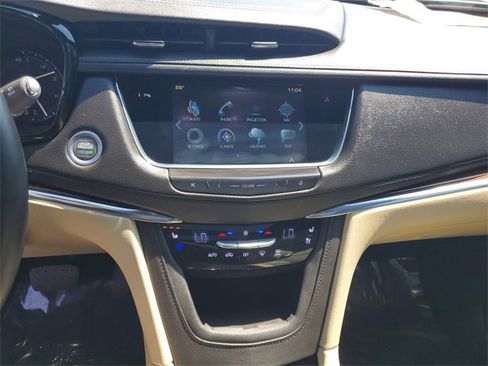 Used 2017 Cadillac XT5 Premium Luxury image 22