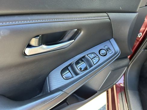 Used 2024 Nissan Sentra SV FWD image 22