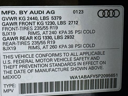 Used 2023 Audi Q5 2.0T Premium w/ Convenience Package image 24