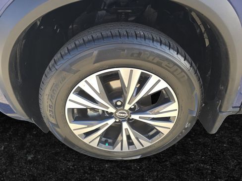 Used 2023 Nissan Rogue SV image 26