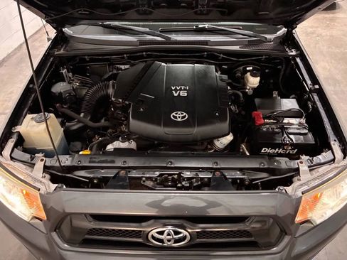 Used 2014 Toyota Tacoma 4x4 Double Cab w/ TRD Sport Package image 29