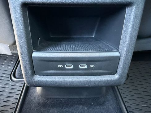 Used 2025 Volkswagen ID.4 Pro AWD/4WD image 10