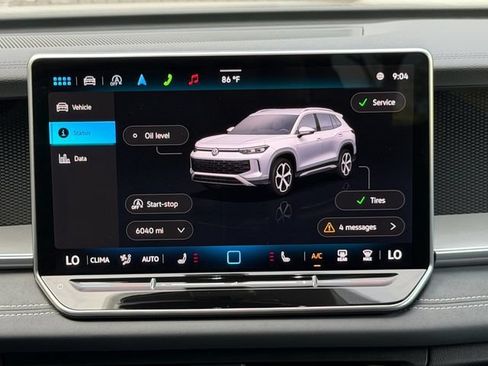 Certified 2025 Volkswagen Tiguan SE AWD/4WD image 18