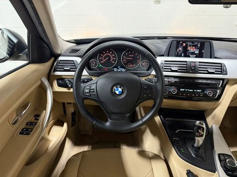 Used 2016 BMW 320i Sedan image 25