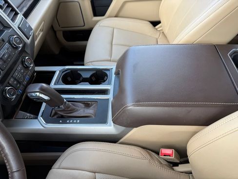 Used 2019 Ford F150 Lariat RWD image 16