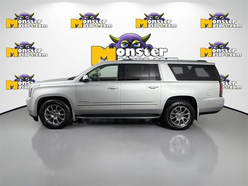 Used 2018 GMC Yukon XL Denali image 8