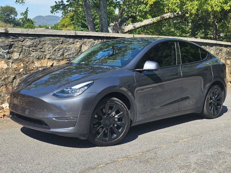 Used 2022 Tesla Model Y Long Range AWD/4WD image 5