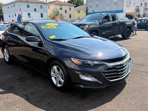 Used 2023 Chevrolet Malibu LT FWD image 2