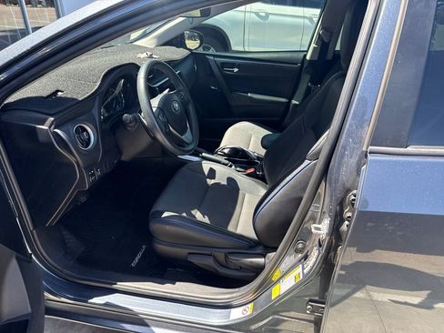 Used 2018 Toyota Corolla SE FWD image 4