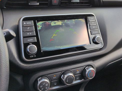 New 2025 Nissan Kicks Play S image 13