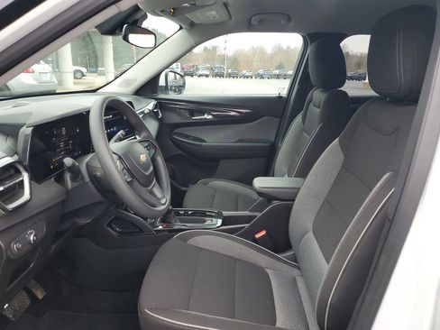 Used 2025 Chevrolet TrailBlazer LT image 8