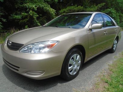Used 2004 Toyota Camry LE