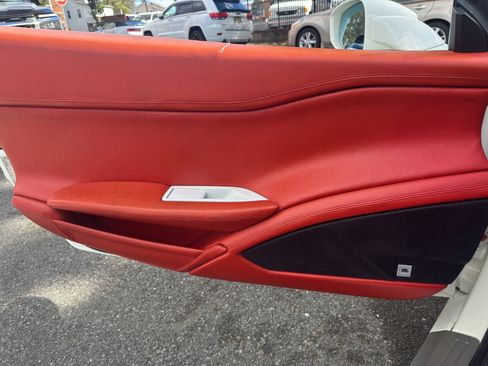 Used 2013 Ferrari 458 Spider 2dr Conv image 12