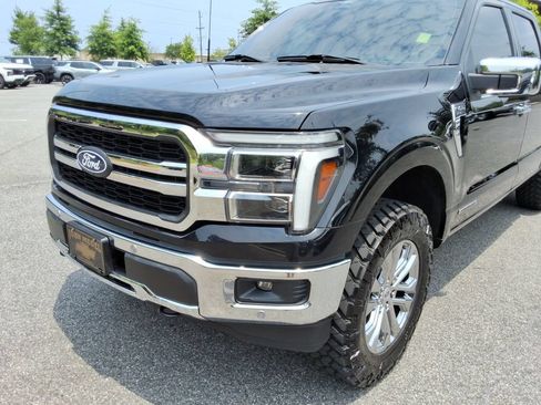 Used 2025 Ford F150 Lariat w/ Equipment Group 502A High AWD/4WD image 9