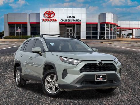 Used 2023 Toyota RAV4 XLE w/ Convenience Package image 1