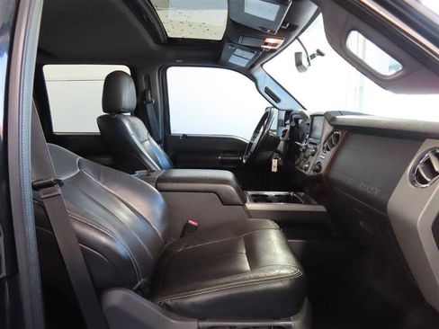 Used 2015 Ford F350 Lariat w/ Lariat Interior Package image 39