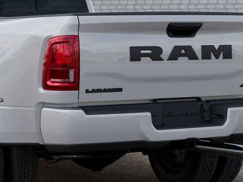 New 2026 RAM 3500 Laramie AWD/4WD image 13