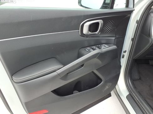 New 2026 Kia Sorento S FWD image 12