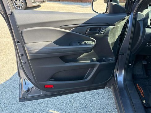 Certified 2025 Honda Ridgeline TrailSport image 17