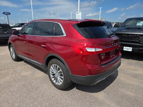 Used 2017 Lincoln MKX Select w/ Select Plus Package AWD/4WD image 3