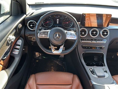 Used 2022 Mercedes-Benz GLC 300 image 11