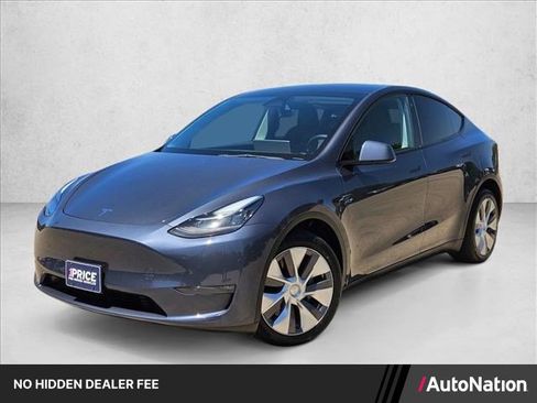 Used 2023 Tesla Model Y Long Range AWD/4WD image 1