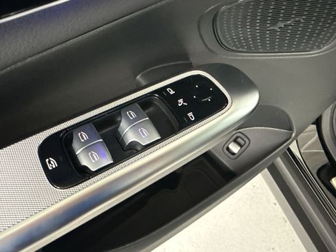 Certified 2026 Mercedes-Benz GLC 300 image 13