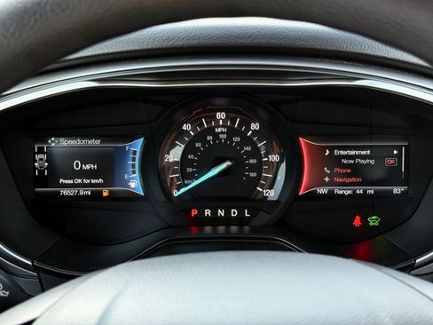 Used 2019 Ford Fusion SE FWD image 26