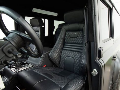 Used 1992 Land Rover Defender 110 image 60