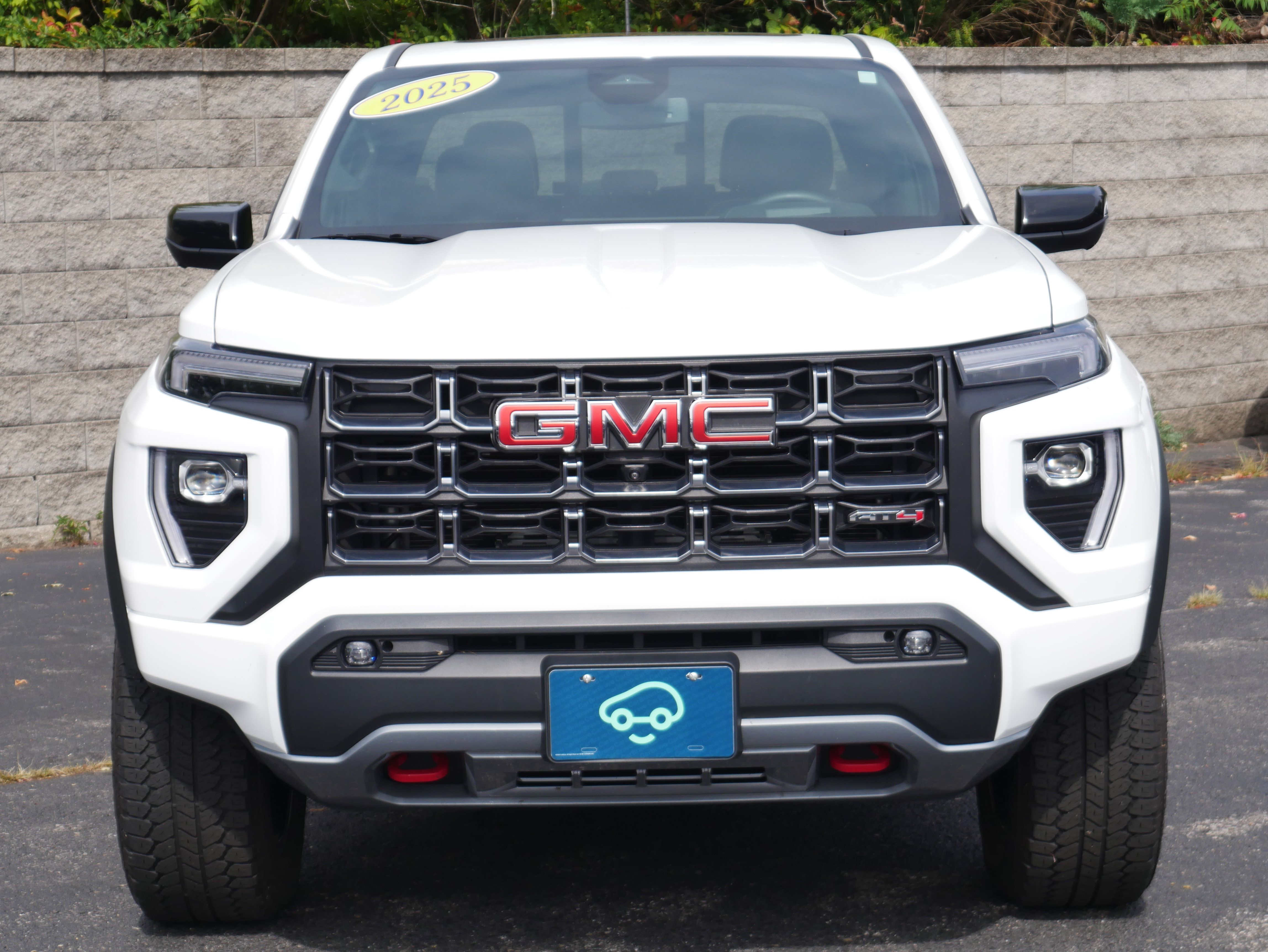 Certified 2025 GMC Canyon AT4 w/ Nightfall Edition AWD/4WD image 2