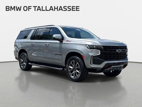 Used 2023 Chevrolet Suburban Z71 w/ Luxury Package AWD/4WD image 4