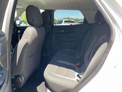 Used 2025 Chevrolet TrailBlazer LT AWD/4WD image 3