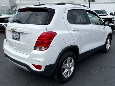 Used 2018 Chevrolet Trax LT w/ LPO, Cargo Package FWD image 12