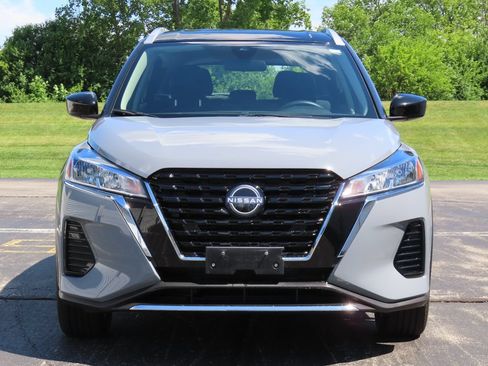 Used 2024 Nissan Kicks SV FWD image 4